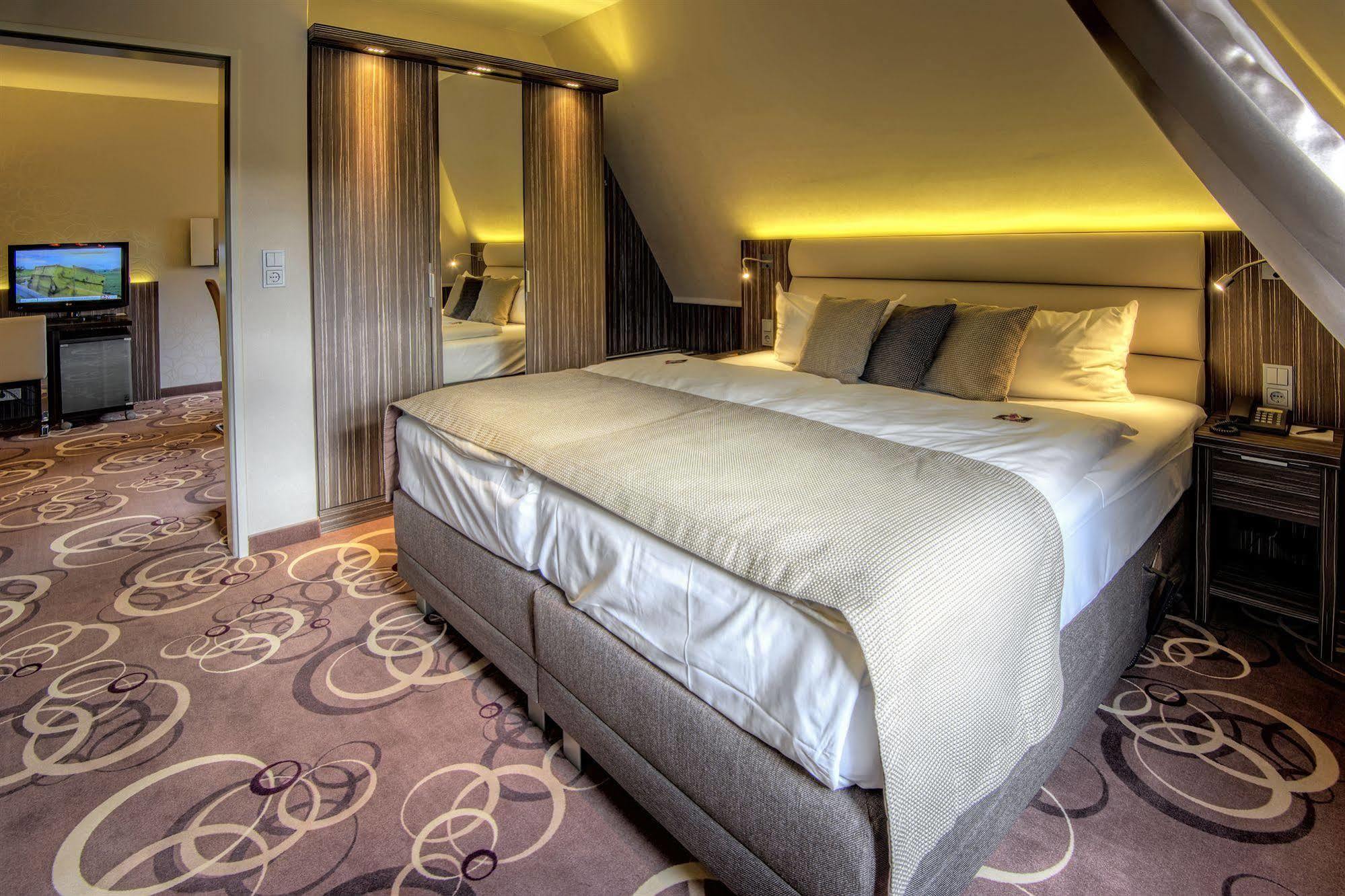 Nordwest-Hotel Бад-Цвишенан Экстерьер фото